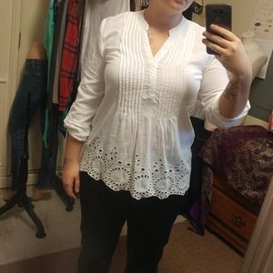 EUC· Fylo // 3/4 sequin eyelet cotton linen blouse